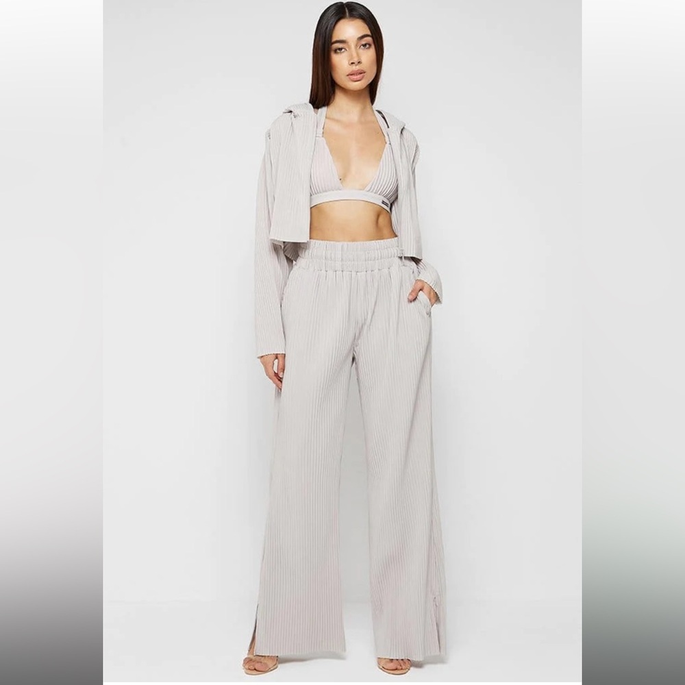 Maniere de Voir stone pleated trousers